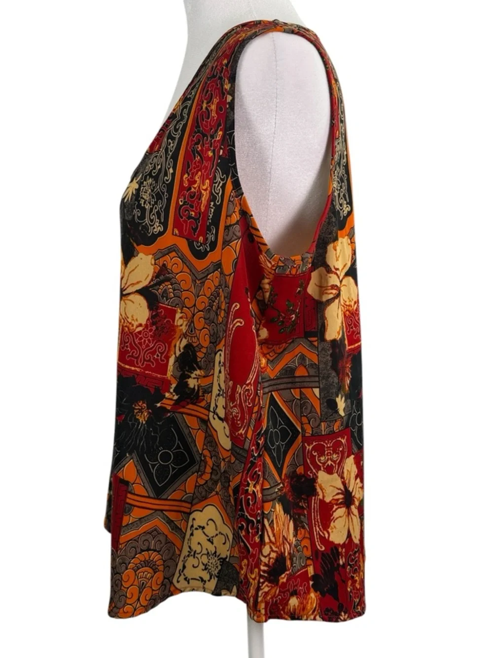 Emery Rose Floral Patchwork V-Neck Sleeveless Top | Large | Red Black Multi
